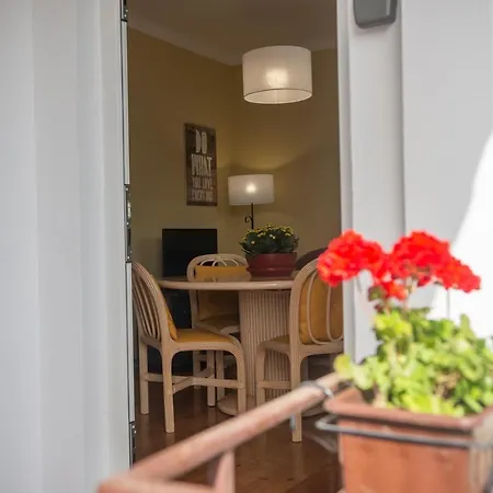 Casa Do Carvalhal - Natureza No Centro Da Cidade Country house