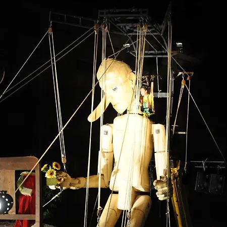 Casa Do Carvalhal - Natureza No Centro Da Cidade منزل ريفي سانتا ماريا دا فييرا